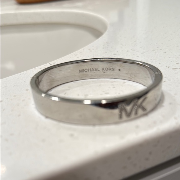 Michael Kors Shimmering Silver Logo Bracelet - Picture 3 of 6